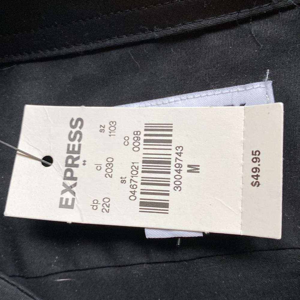 Express button down - Picture 3 of 3
